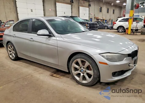 2015 BMW 328 Xi Sulev z USA, uszkodzony, nr VIN WBA3B5C59FP653063
